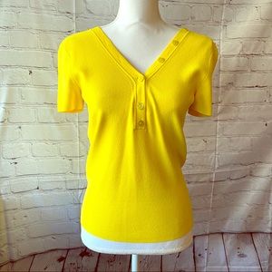 Cute back!! Short-Sleeved Sweater. Cool neckline